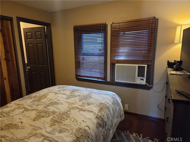 23553 Lake Drive, Crestline, California 92325
