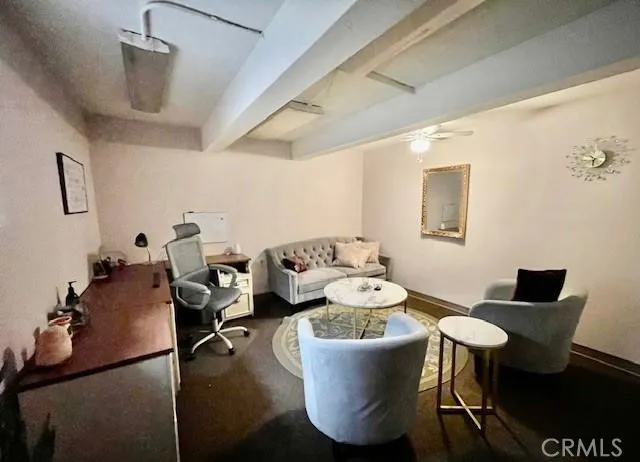 (prior listing photos)