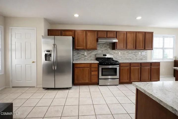 Lina's listing kitchen 1