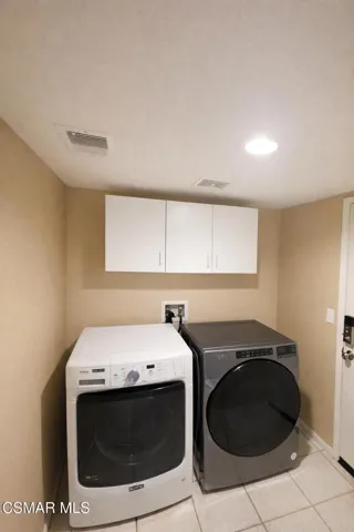 Lina's listing laundry room