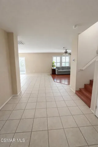 Lina's listing foyer