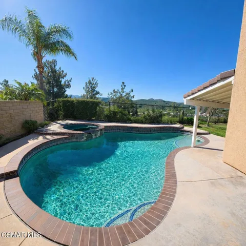 Lina's listing backyard 2