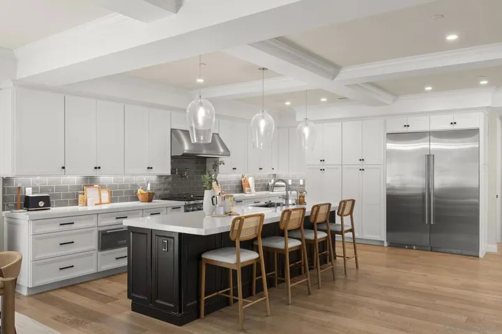 6989 Paseo Laredo, La Jolla, California 92037