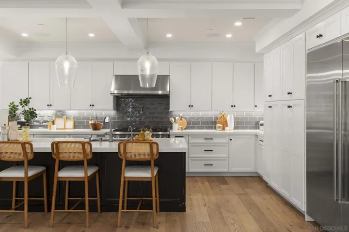6989 Paseo Laredo, La Jolla, California 92037