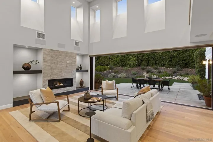 6989 Paseo Laredo, La Jolla, California 92037