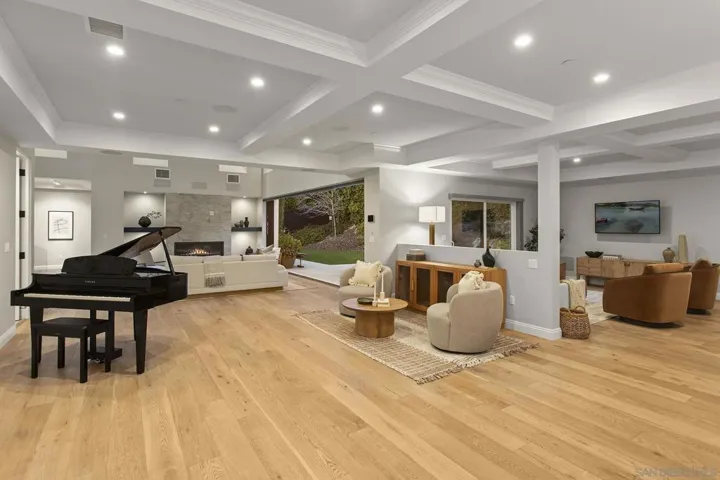 6989 Paseo Laredo, La Jolla, California 92037