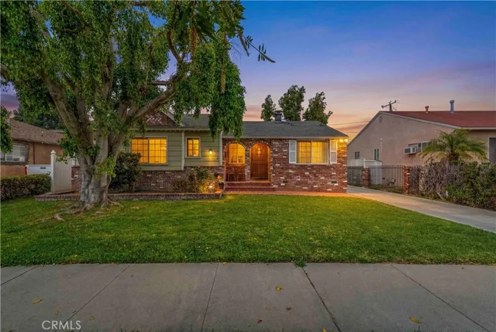 Front View 
(virtually altered)