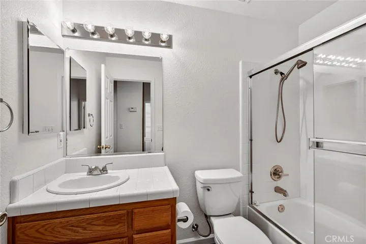 1871 Auburn Oak Way, Chico, California 95928