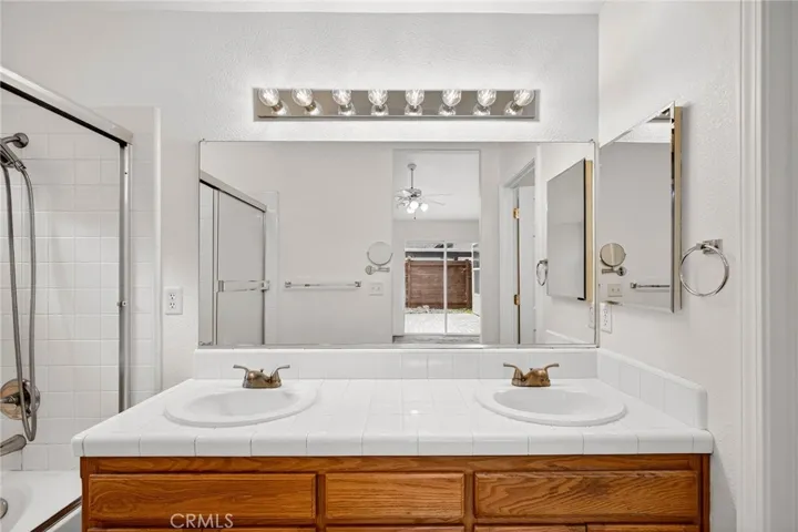 1871 Auburn Oak Way, Chico, California 95928
