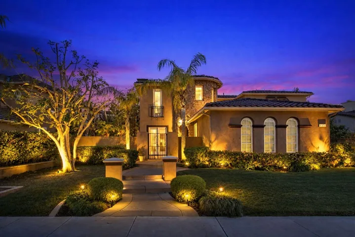 8176 E Bailey Way, Anaheim Hills, California 92808