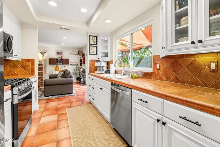 13-2436 Kimberly Ave - 13