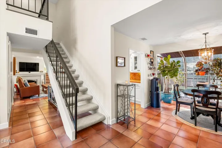 10-2436 Kimberly Ave - 10