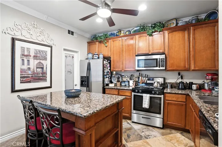 15636 Vista Way 104, Lake Elsinore, California 92532