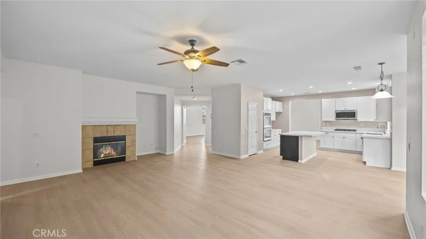 1728 Tamarron, Corona, California 92883