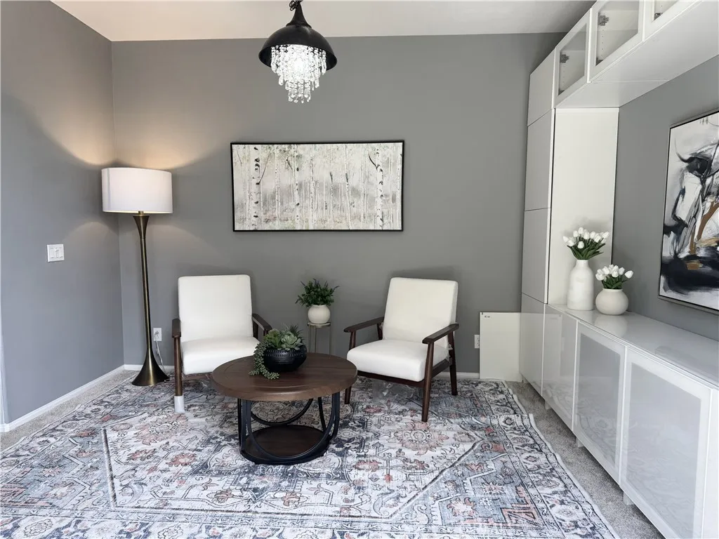 Office/Den/3rd bedroom
