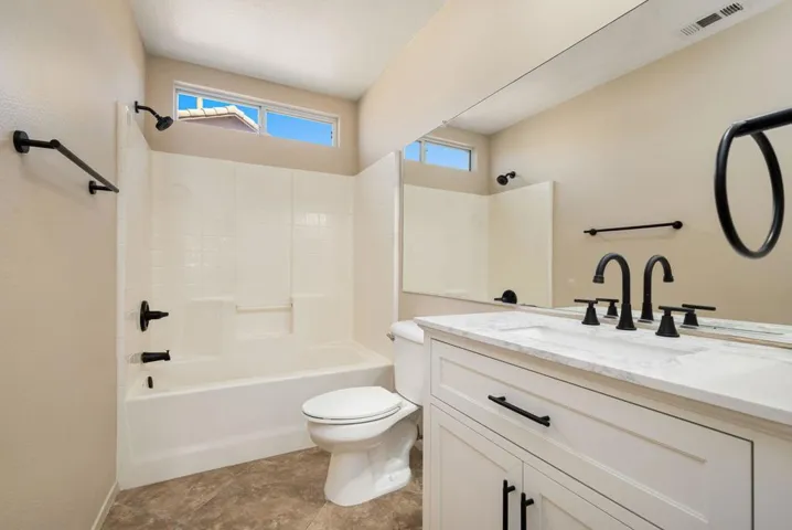 42-web-or-mls-KPDoak_OPMG_0326_042