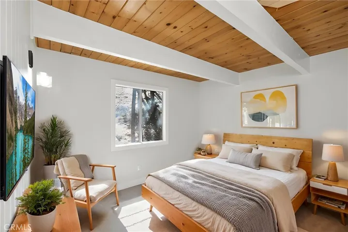 1st floor bedroom virtually staged.