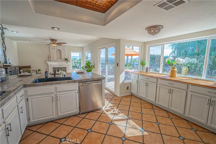 25042 Hollyhock Court, Stevenson Ranch, California 91381