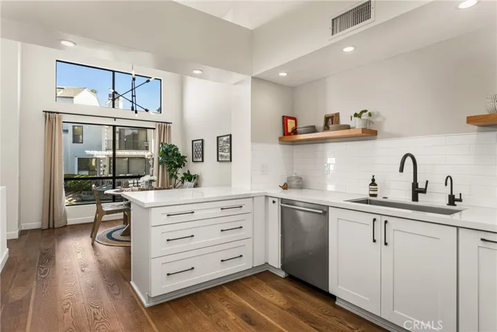 30 Waterway, Irvine, California 92614