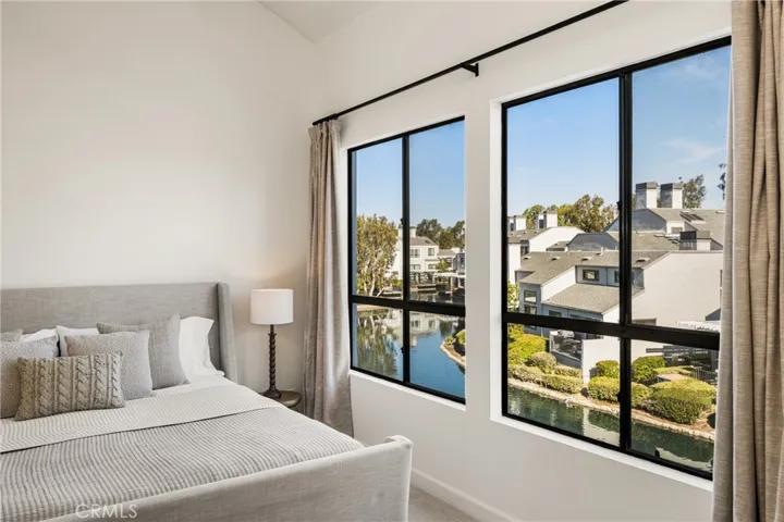 30 Waterway, Irvine, California 92614