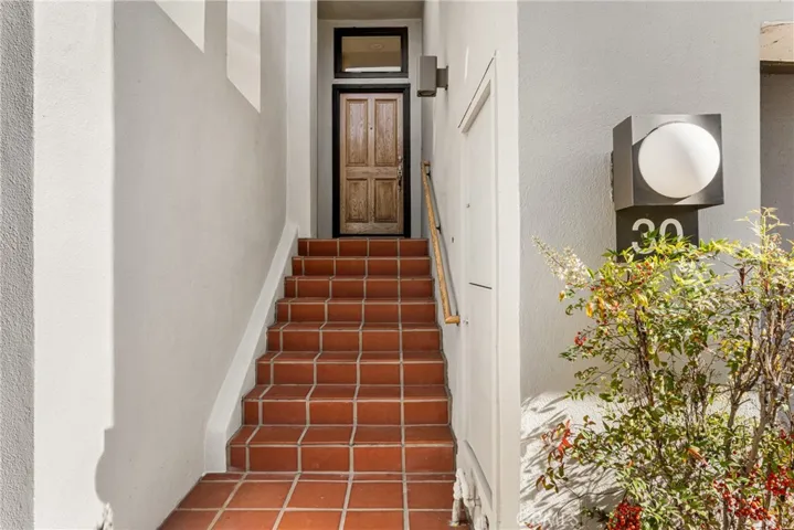 30 Waterway, Irvine, California 92614