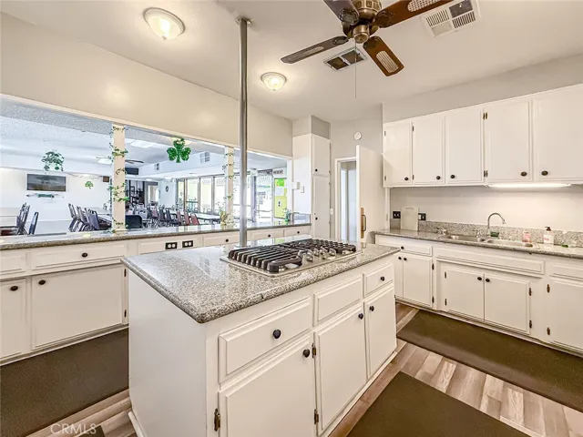 Clubhouse - KITCHEN