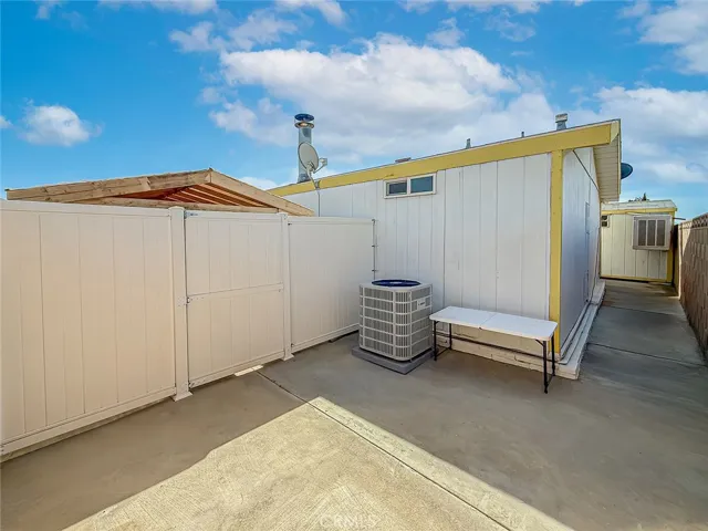 Small backyard behind the house