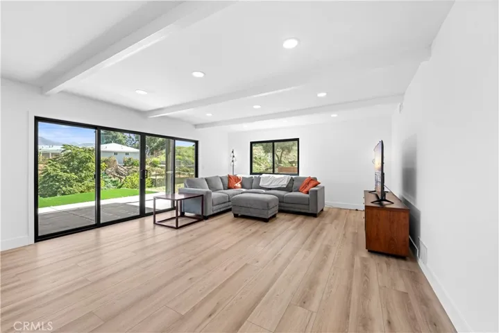 1909 Canyon, Redlands, California 92373