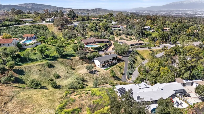 1909 Canyon, Redlands, California 92373