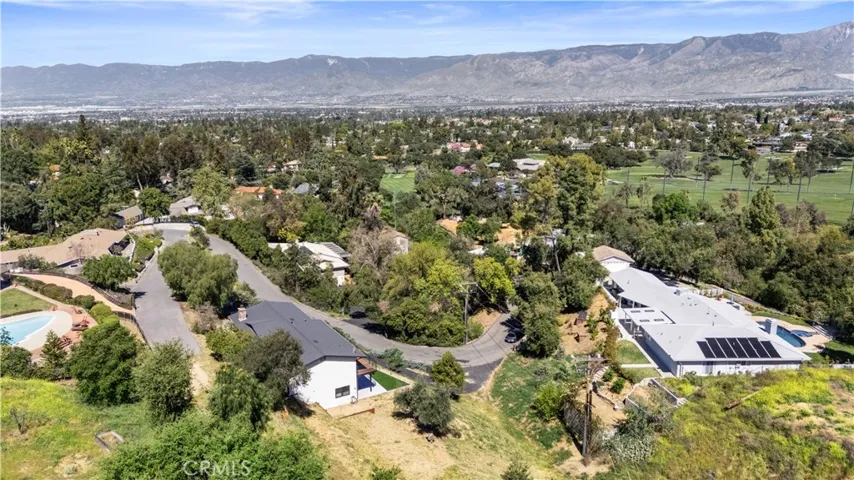 1909 Canyon, Redlands, California 92373