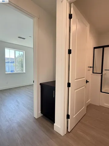 Guest Bedroom_bathroom