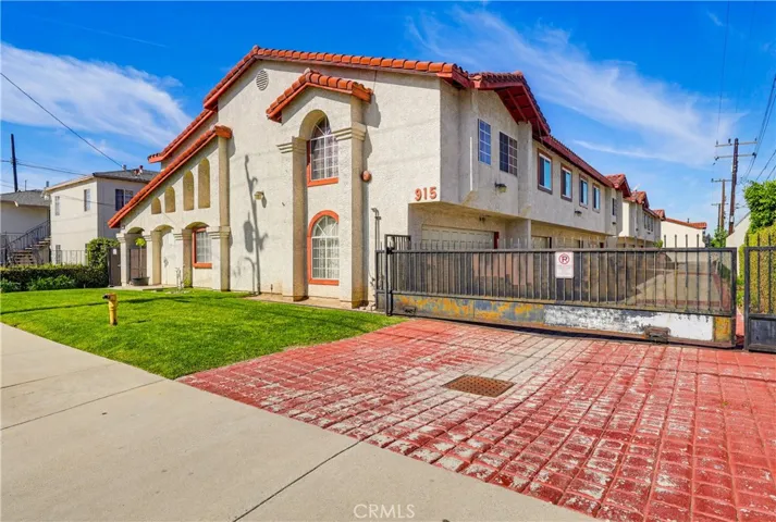 915 Carob Way 3, Montebello, California 90640