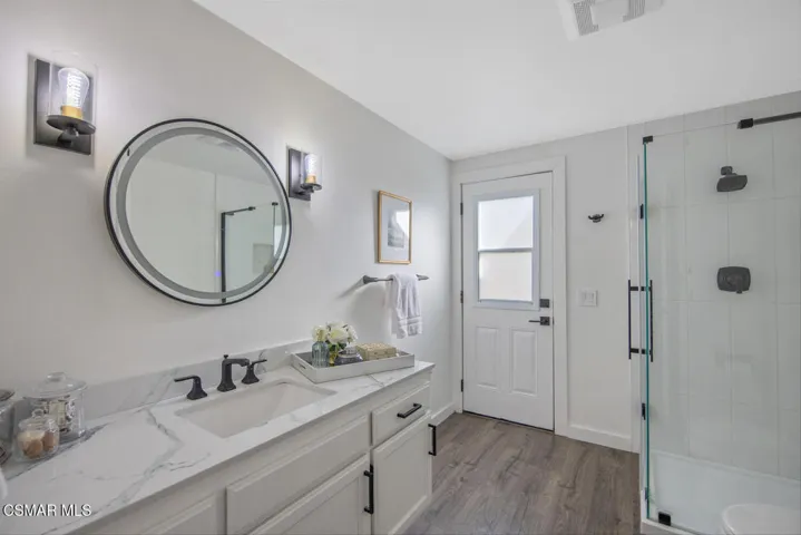 1660 Wellington Pl Westlake-large-031-04
