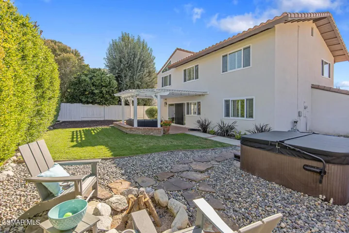 1660 Wellington Pl Westlake-large-045-04