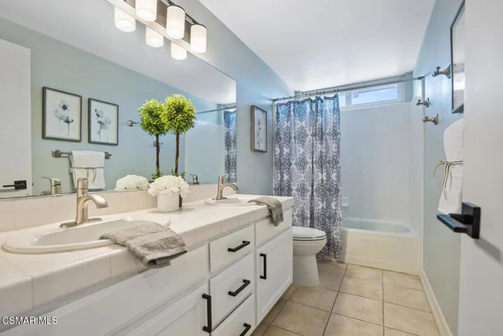 1660 Wellington Pl Westlake-large-040-02