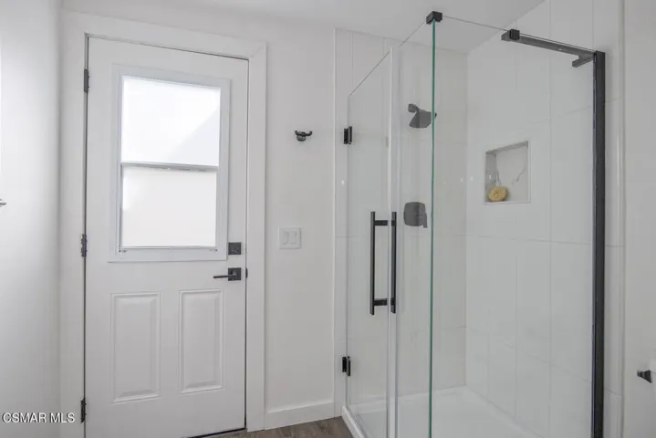 1660 Wellington Pl Westlake-large-032-01