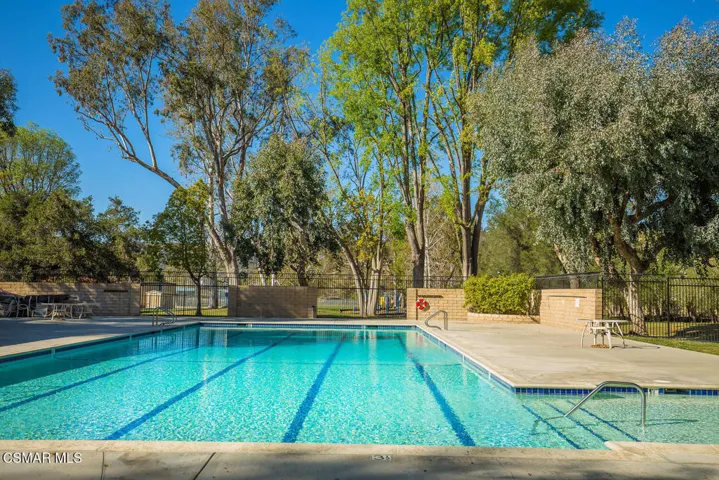1660 Wellington Pl Westlake pool