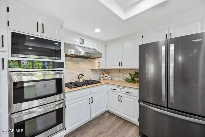 1660 Wellington Pl Westlake-large-027-01