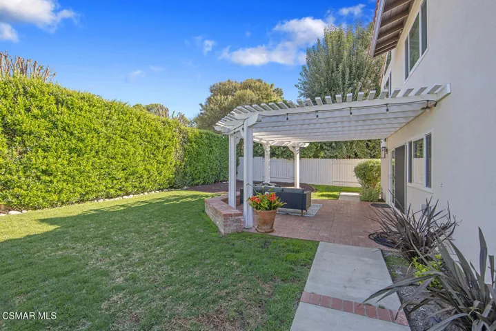 1660 Wellington Pl Westlake-large-044-03