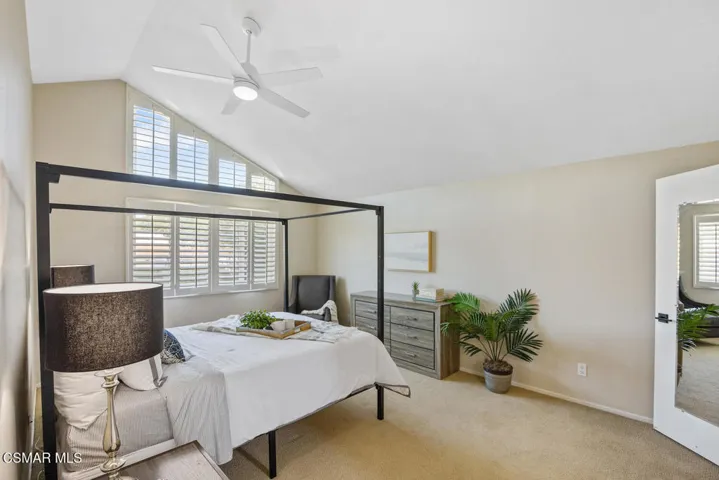 1660 Wellington Pl Westlake-large-034-05