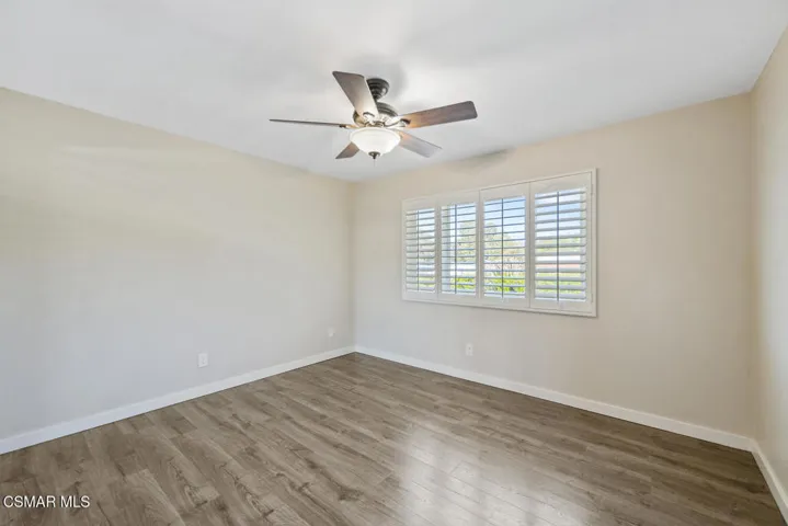 1660 Wellington Pl Westlake-large-041-03