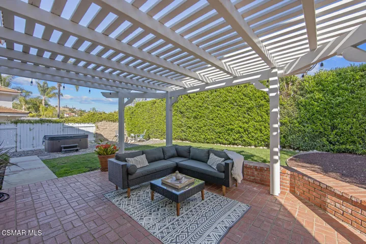 1660 Wellington Pl Westlake-large-043-05
