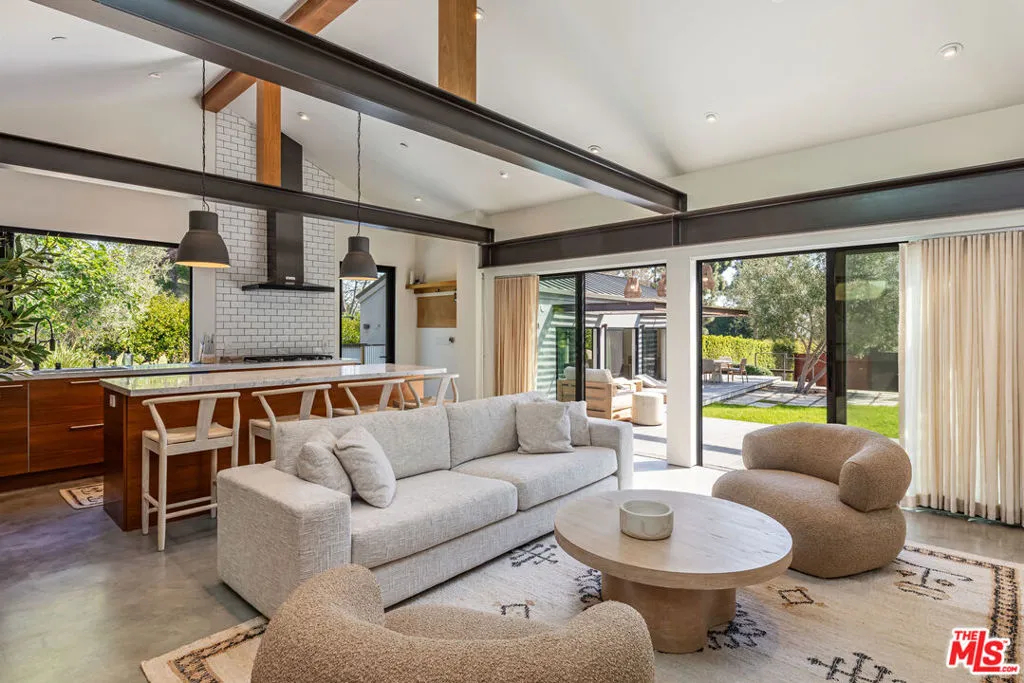 28036 Sea Ln