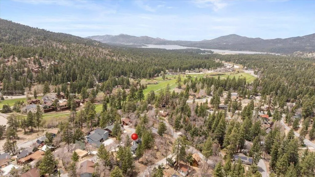 02-DJI_20250512125042_0742_D