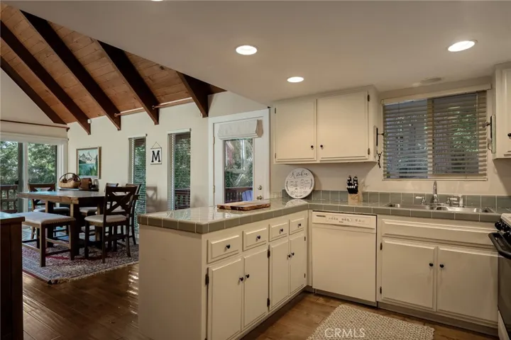 831 Nadelhorn, Lake Arrowhead, California 92352