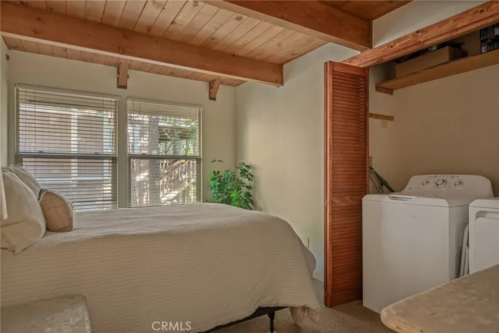 831 Nadelhorn, Lake Arrowhead, California 92352