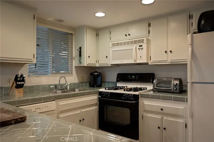 831 Nadelhorn, Lake Arrowhead, California 92352