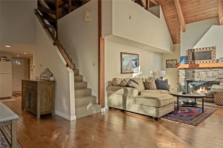 831 Nadelhorn, Lake Arrowhead, California 92352