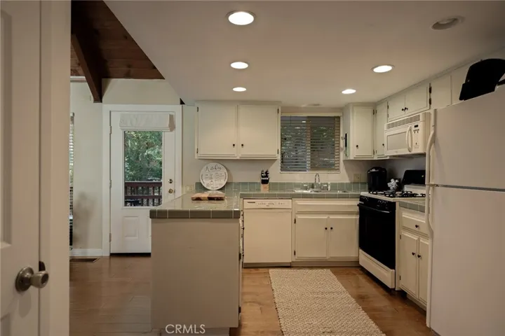 831 Nadelhorn, Lake Arrowhead, California 92352