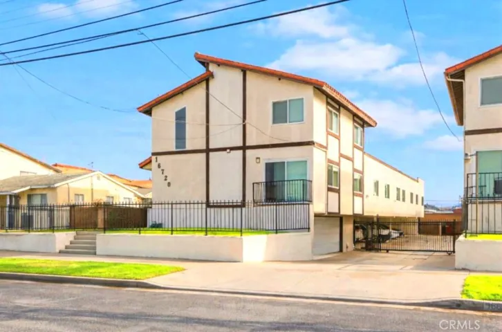 16720 S Dalton Ave, Gardena, California 90247